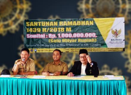 Momentum Ramadhan, Baznas Kabupaten Lumajang Salurkan Santuan Ke Gakin Desa Sememu